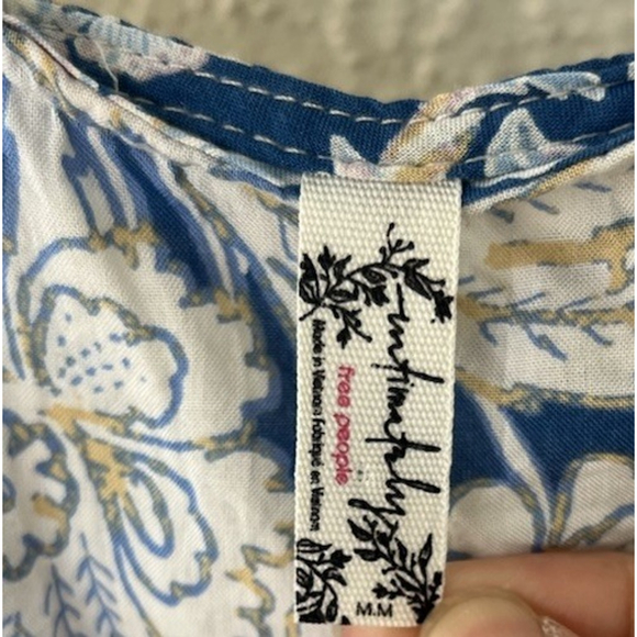 Free People Forever Yours Floral Maxi Dress M Blue Smocked Boho Fairy Vacation - Picture 13 of 14